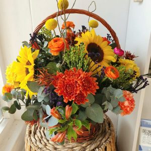 wooden-basket-flowers